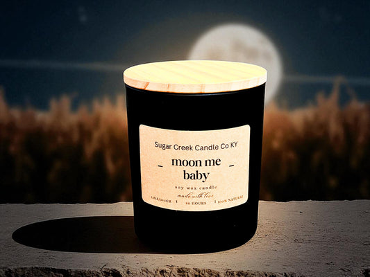 Moon me Baby - soy wax candle, green leaves, pear, plum, sugar and sandlewood