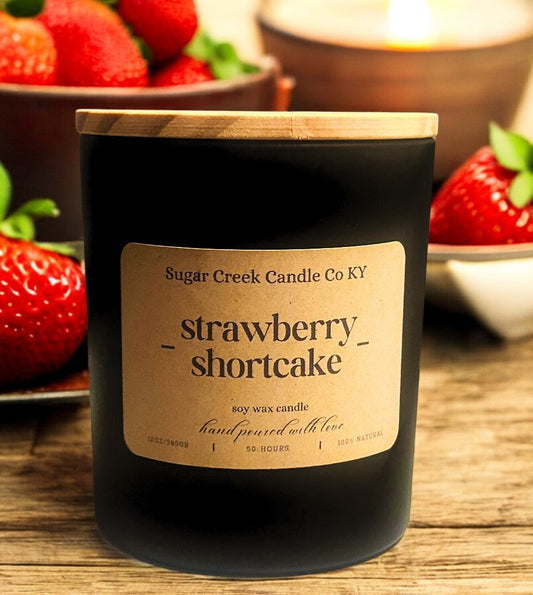 Strawberry Shortcake - Soy wax candle, strawberry, green leaves, lemon, cream, sugar, and light musk